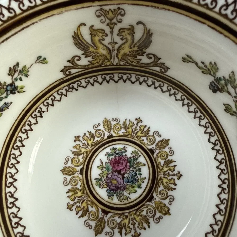 Wedgwood Columbia W595 Bone China Tea Cup & Saucer England Gold Floral English